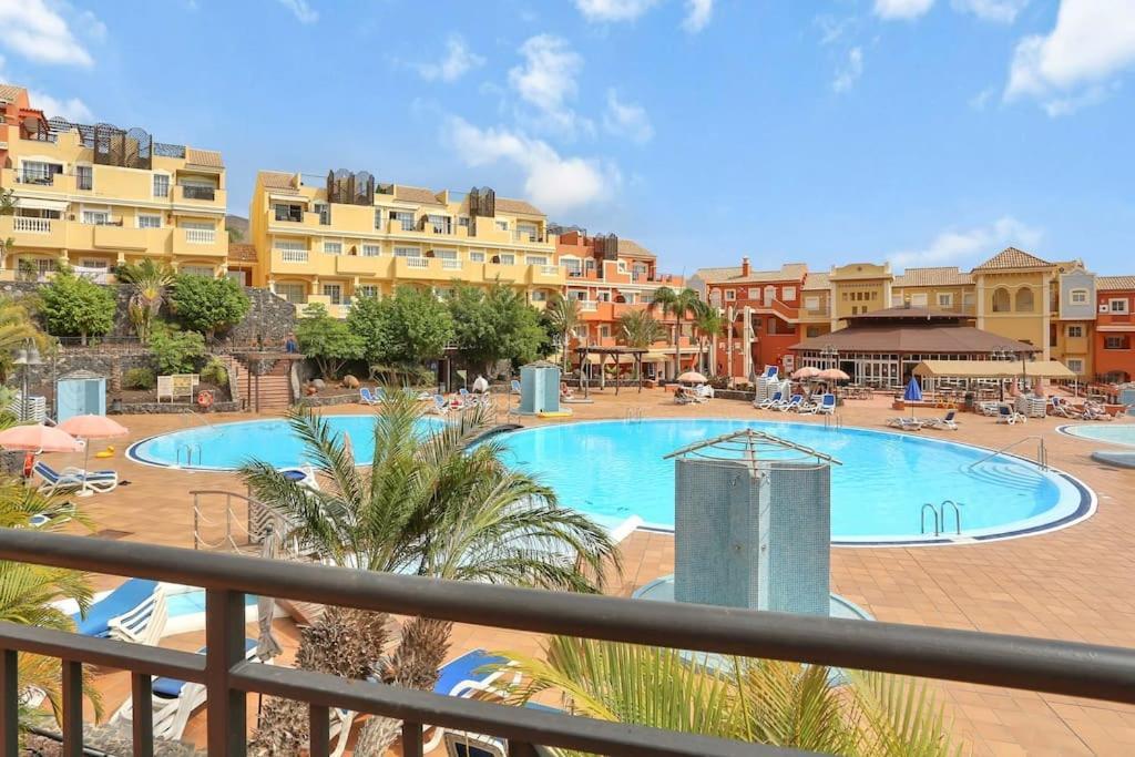 فيلا Luxury House Granada Park أرونا المظهر الخارجي الصورة